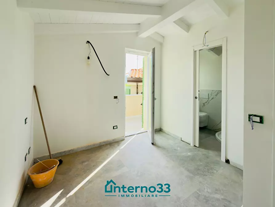 Immagine 11 di Casa semindipendente in vendita  a Sarzana