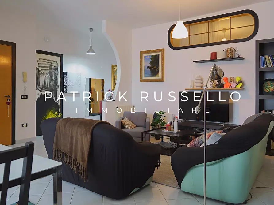 Immagine 1 di Quadrilocale in vendita  in Via Giacomo Amato 15 a Gela