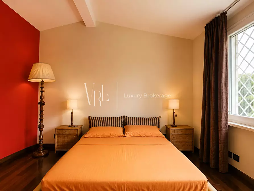 Immagine 31 di Villa in vendita  a Roma