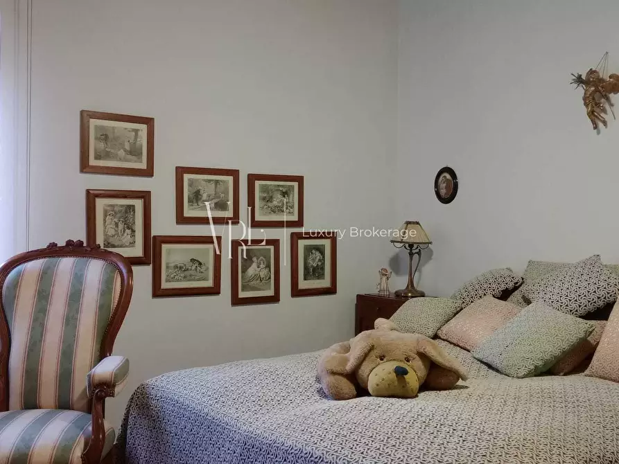 Immagine 28 di Palazzo in vendita  a Arezzo