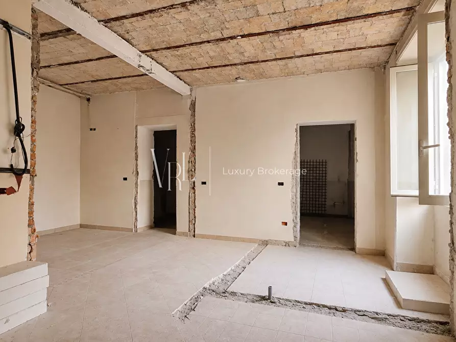 Immagine 7 di Palazzo in vendita  a Roma