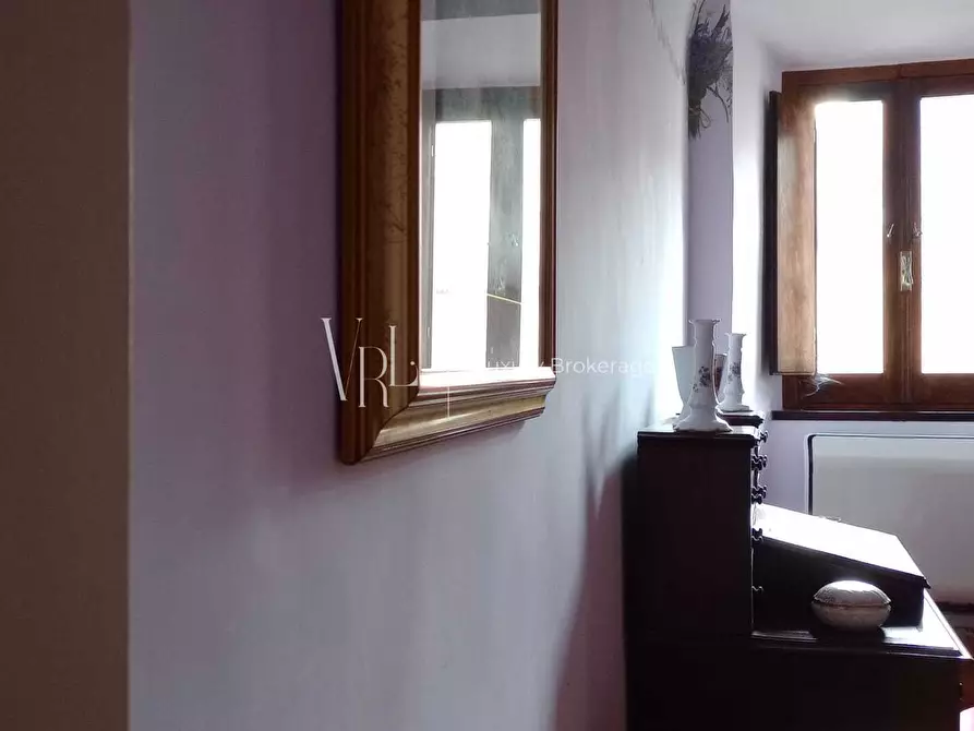 Immagine 26 di Palazzo in vendita  a Arezzo