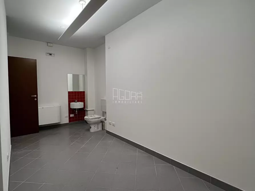 Immagine 4 di Ufficio in vendita  a Rovigo