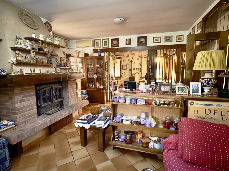 Immagine 10 di Villa in vendita  in Via Santa Lucia 283 a Arqua' Polesine