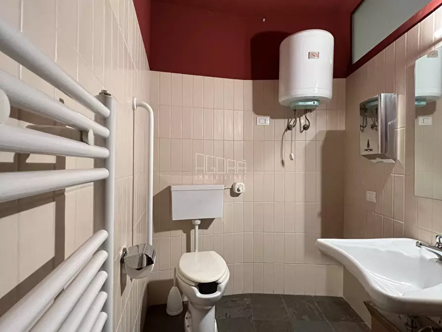 Immagine 6 di Ufficio in vendita  a Rovigo