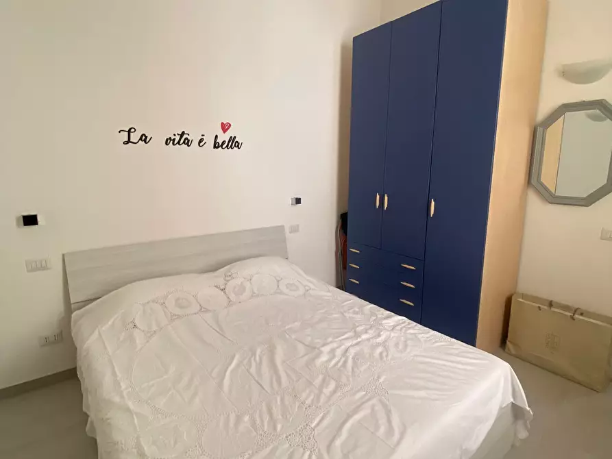 Immagine 3 di Trilocale in affitto  a Viareggio
