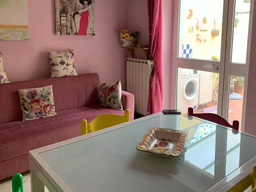 Immagine 3 di Villetta a schiera in affitto  a Viareggio