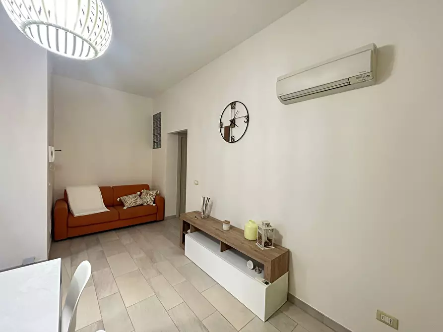 Immagine 4 di Bilocale in affitto  a Viareggio