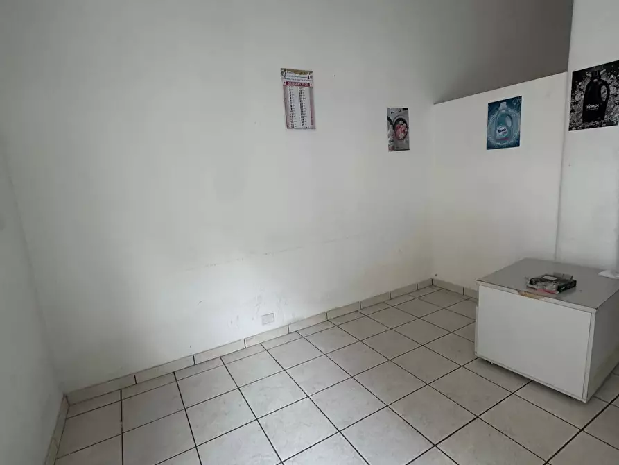 Immagine 3 di Locale commerciale in affitto  in Via Lenin 82 a Misterbianco