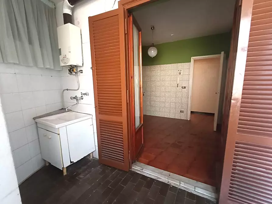 Immagine 9 di Trilocale in vendita  a Aci Castello