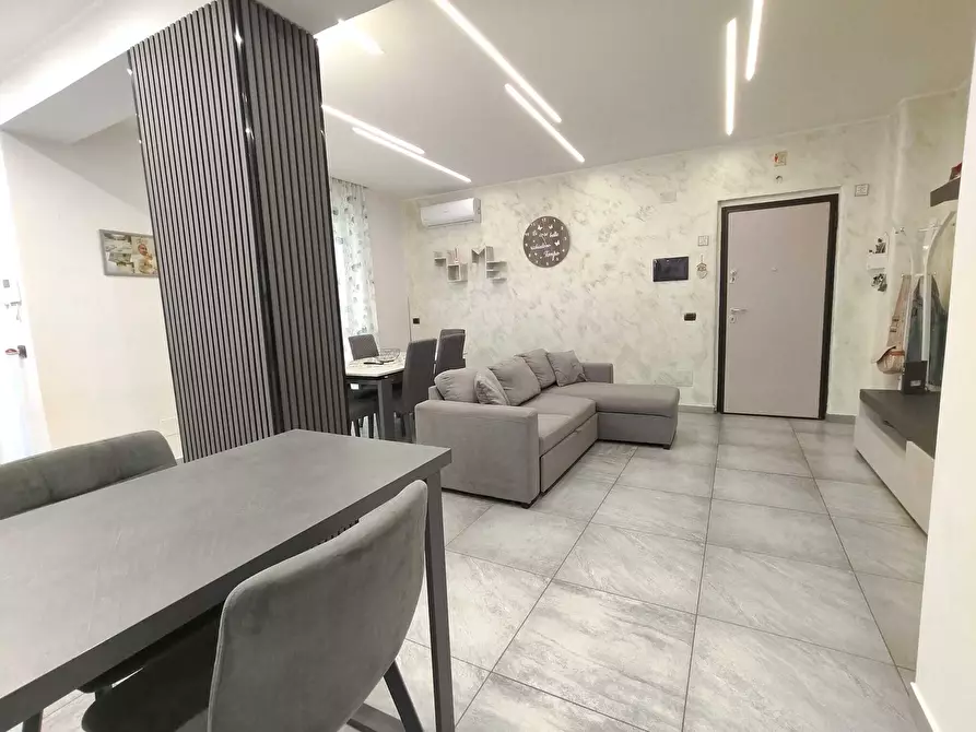 Immagine 12 di Trilocale in vendita  in Via Largo Calabria a Catania