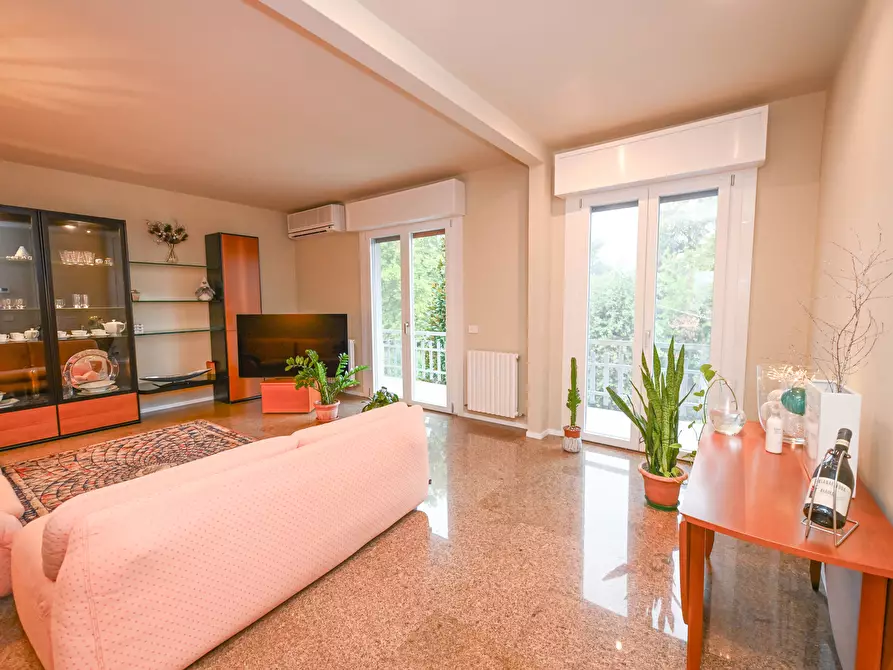 Immagine 11 di Casa trifamiliare in vendita  a Campogalliano