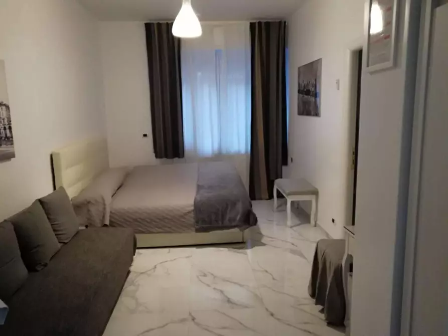 Immagine 7 di Pentalocale in vendita  in Piazza Nizza 83 bis a Torino