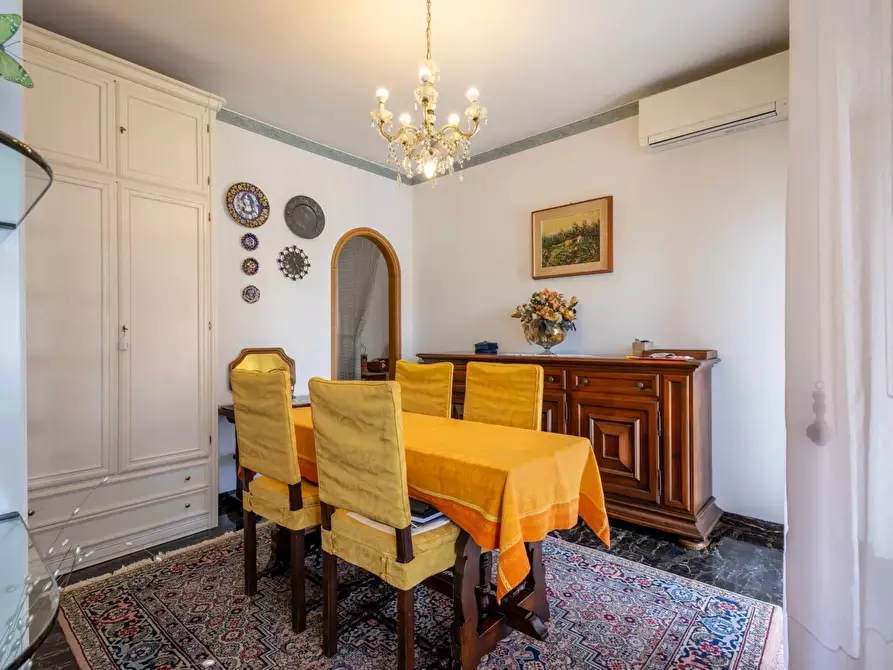 Immagine 7 di Pentalocale in vendita  in Via Regina Margherita 17 a Bordighera