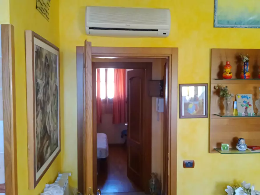 Immagine 6 di Bilocale in vendita  in Via Vittorio Emanuele 369 a Bordighera