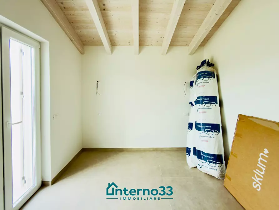 Immagine 18 di Villetta a schiera in vendita  in Via Dogana 30 a Ortonovo