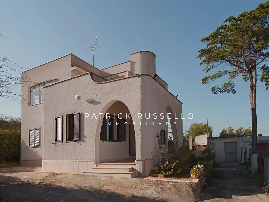 Immagine 1 di Villa in vendita  in Via dei Rovi snc a Gela