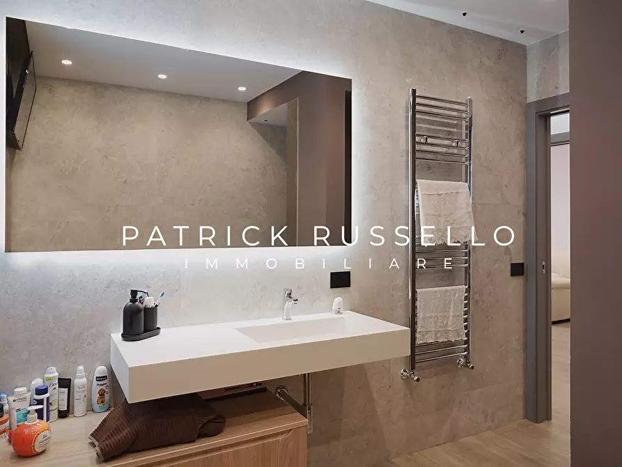 Immagine 19 di Quadrilocale in vendita  in Via Morselli 63 a Gela