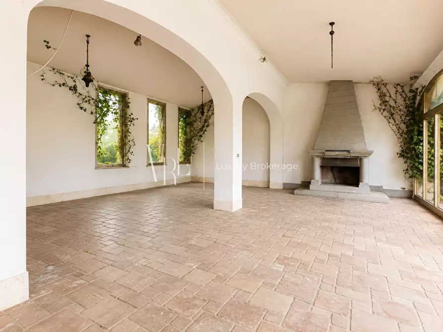 Immagine 1 di Palazzo in vendita  a Frascati