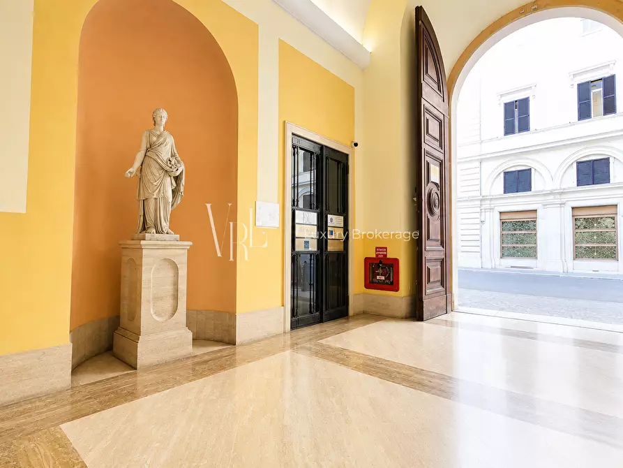 Immagine 2 di Ufficio in affitto  a Roma