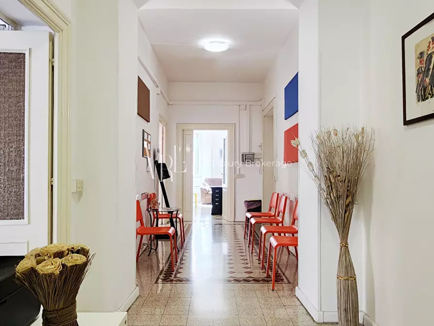 Immagine 10 di Pentalocale in vendita  a Roma