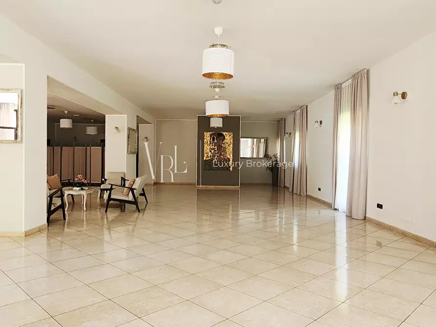 Immagine 9 di Residence in vendita  in Via Appia Antica a Roma