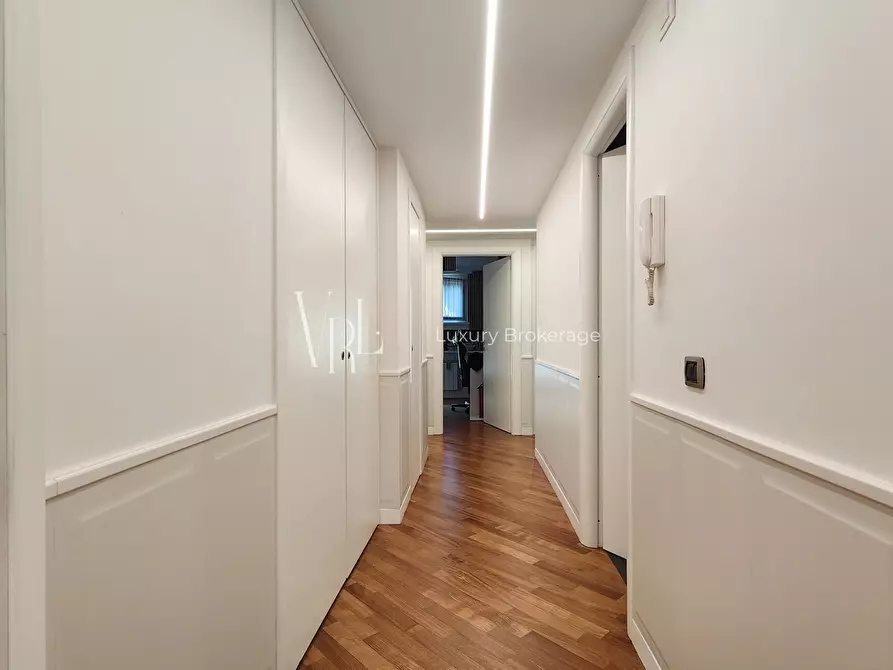 Immagine 7 di Pentalocale in vendita  a Roma