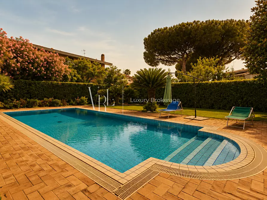 Immagine 3 di Casa bifamiliare in vendita  a Roma