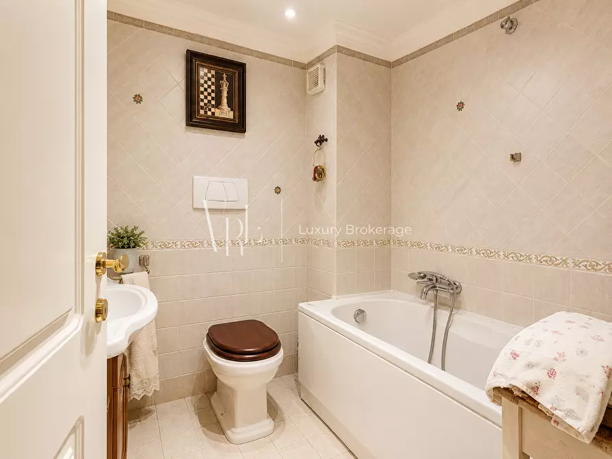 Immagine 24 di Casa bifamiliare in vendita  a Roma