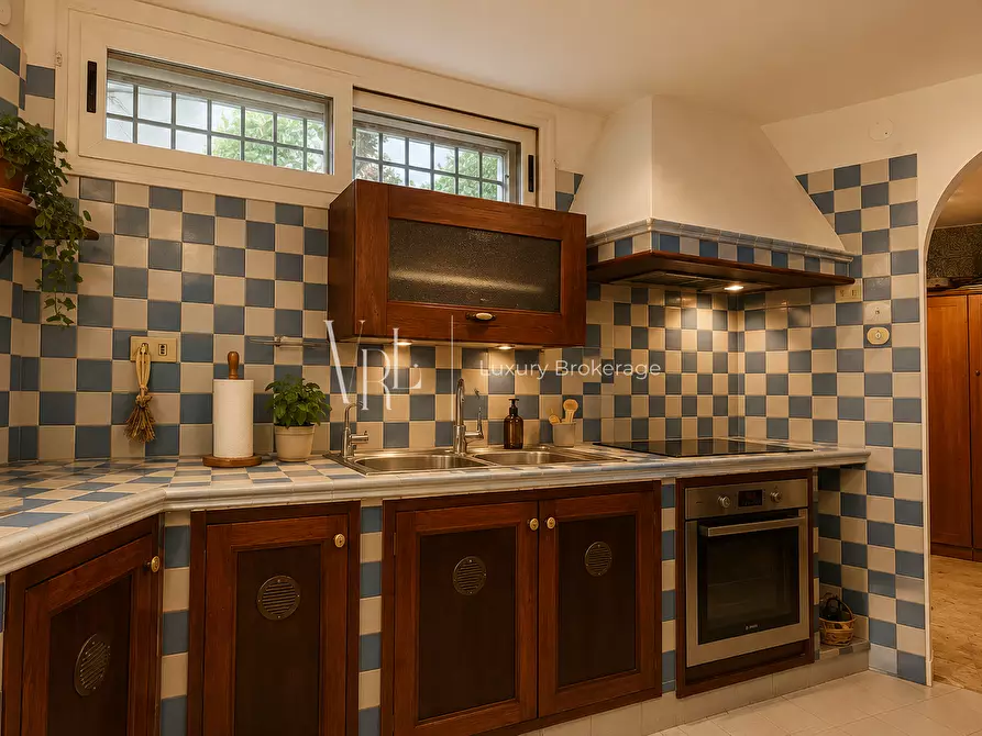 Immagine 9 di Casa bifamiliare in vendita  a Roma