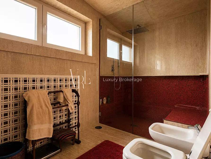 Immagine 29 di Villa in vendita  a Roma