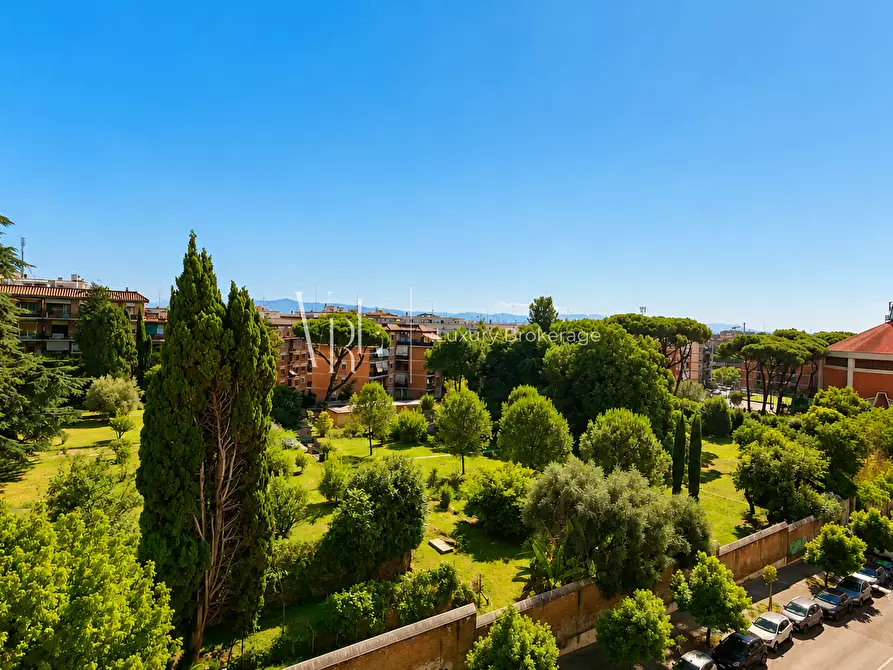 Immagine 2 di Attico in vendita  a Roma
