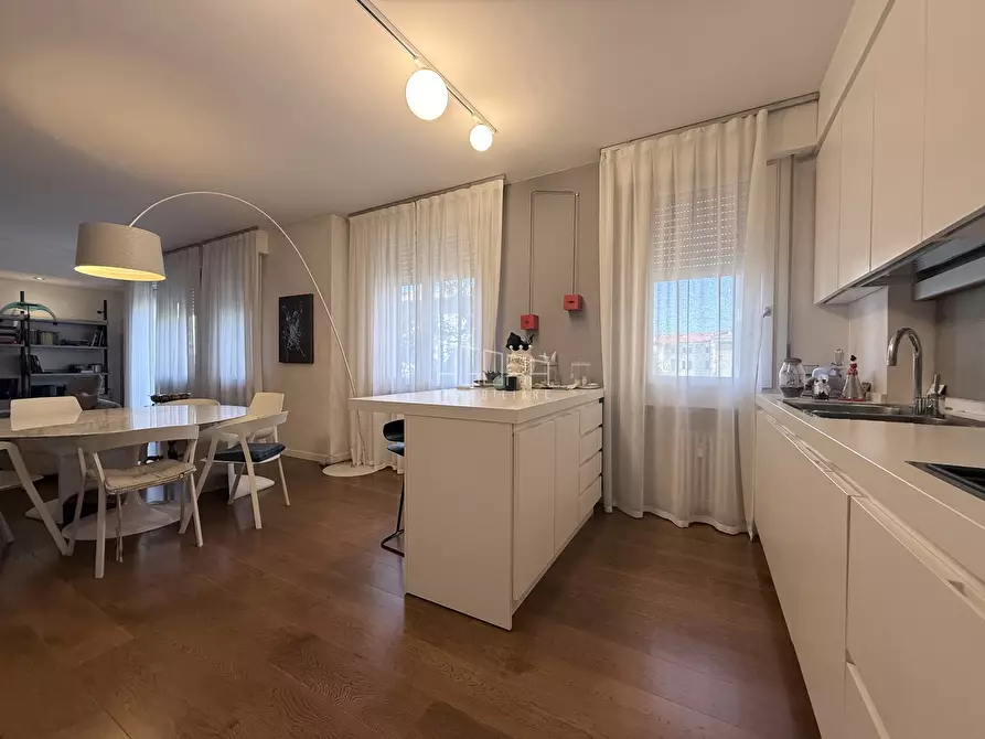 Immagine 5 di Appartamento in vendita  a Rovigo
