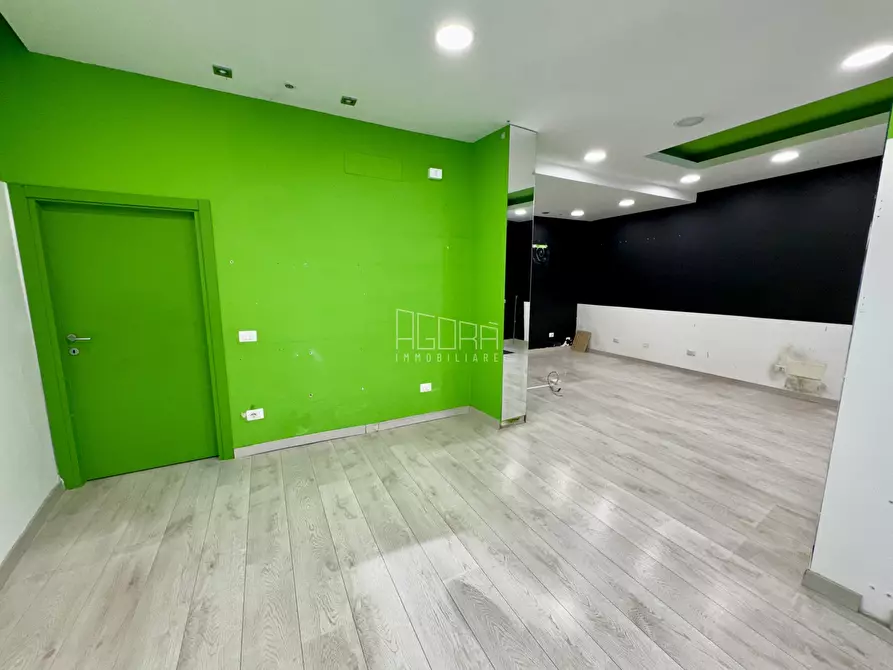 Immagine 2 di Locale commerciale in vendita  in Via Umberto I 1958 a Rovigo