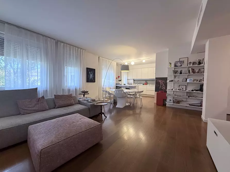 Immagine 2 di Appartamento in vendita  a Rovigo