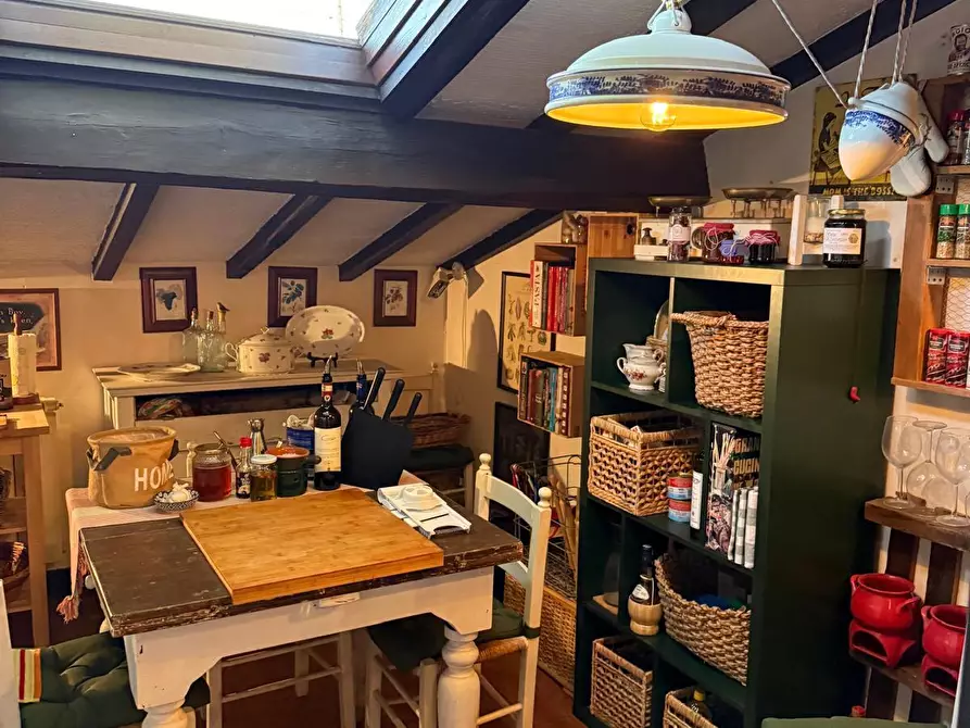 Immagine 15 di Mansarda in vendita  a Viareggio