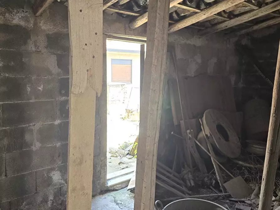 Immagine 9 di Rustico / casale in vendita  in Piazza Sant'Antonio Abate a Camporotondo Etneo