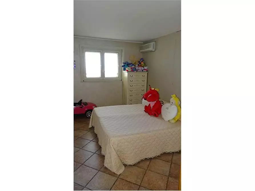 Immagine 9 di Attico in vendita  in Via Antonino Corsaro 8 a Camporotondo Etneo