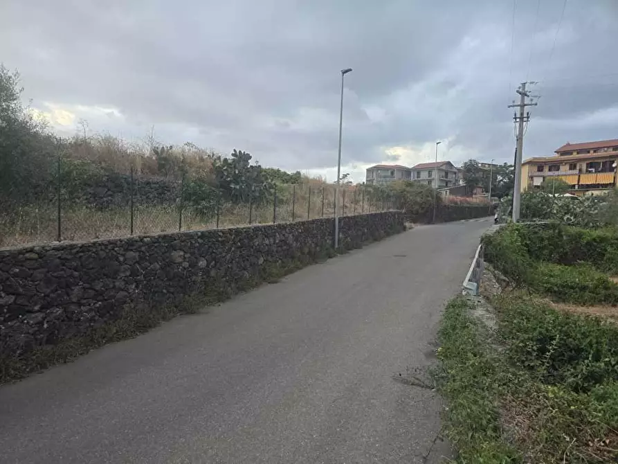 Immagine 9 di Terreno agricolo in vendita  in Via Risorgimento 31-33 a Camporotondo Etneo