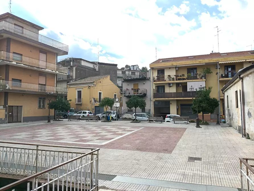 Immagine 24 di Quadrilocale in vendita  in Via Finocchiari 143A a Aci Catena