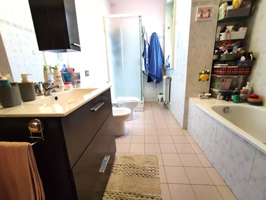 Immagine 19 di Bilocale in vendita  a Tremestieri Etneo