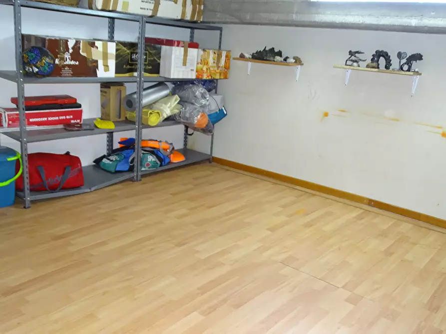 Immagine 5 di Garage in vendita  in Via Antonino Corsaro 4 a Camporotondo Etneo