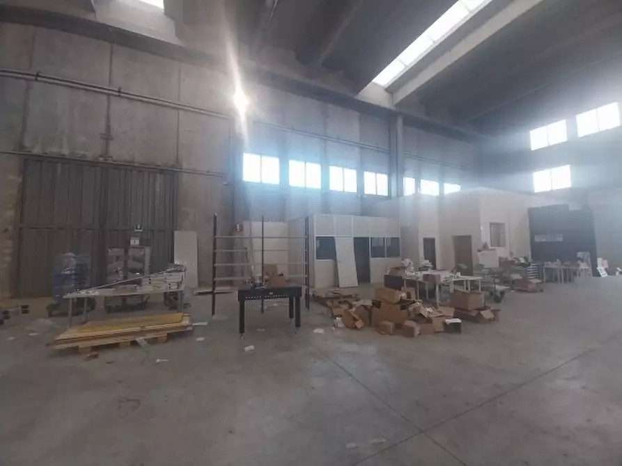 Immagine 4 di Attività artigianale in affitto  in Via Provinciale 29 a Valsamoggia