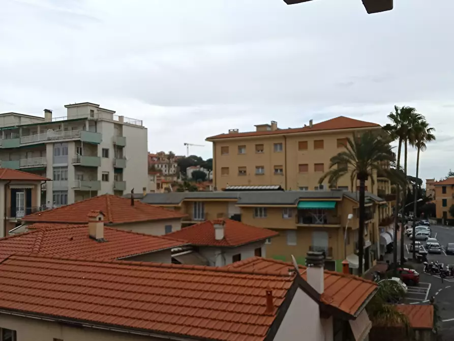 Immagine 3 di Trilocale in affitto  in Via Braie 3 a Bordighera