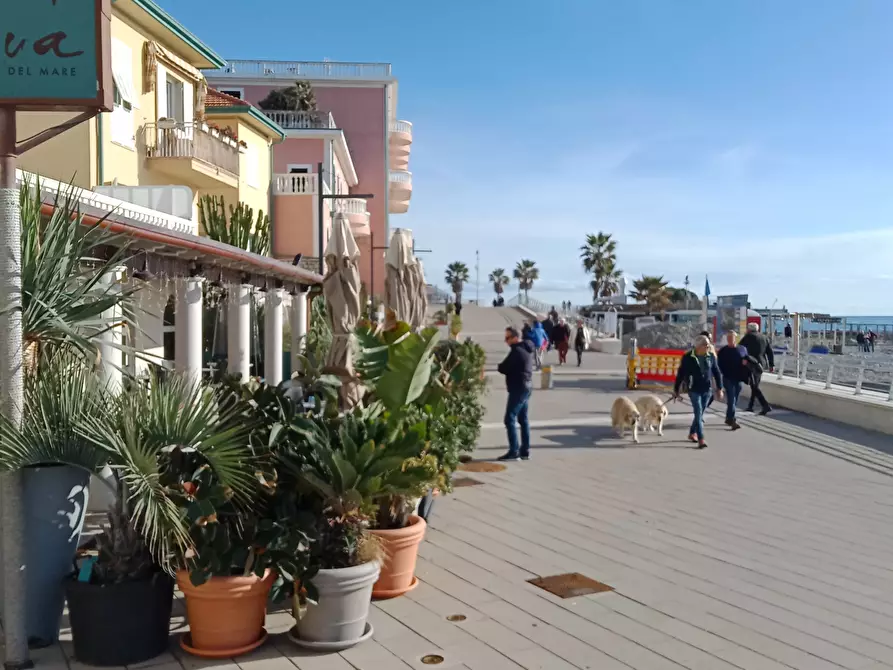 Immagine 8 di Quadrilocale in affitto  in Lungomare Argentina 10 a Bordighera