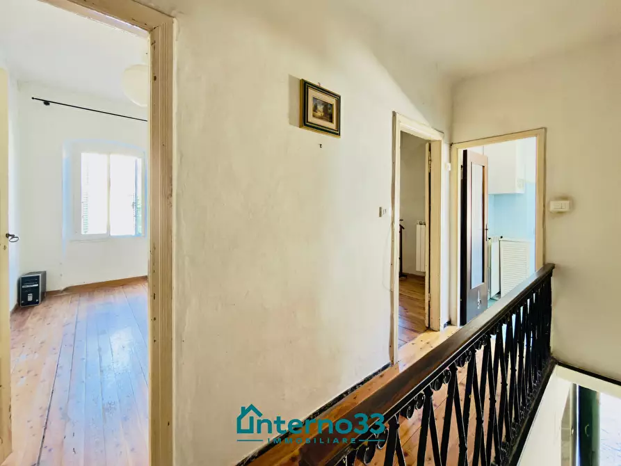 Immagine 13 di Trilocale in vendita  in Via Castagno 39 a Ortonovo