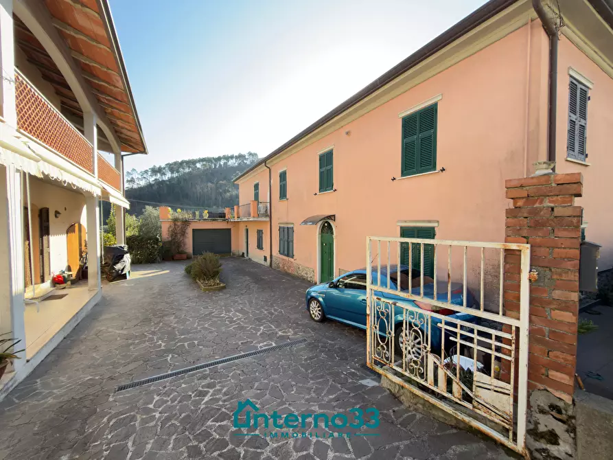 Immagine 1 di Trilocale in vendita  in Via Castagno 39 a Ortonovo