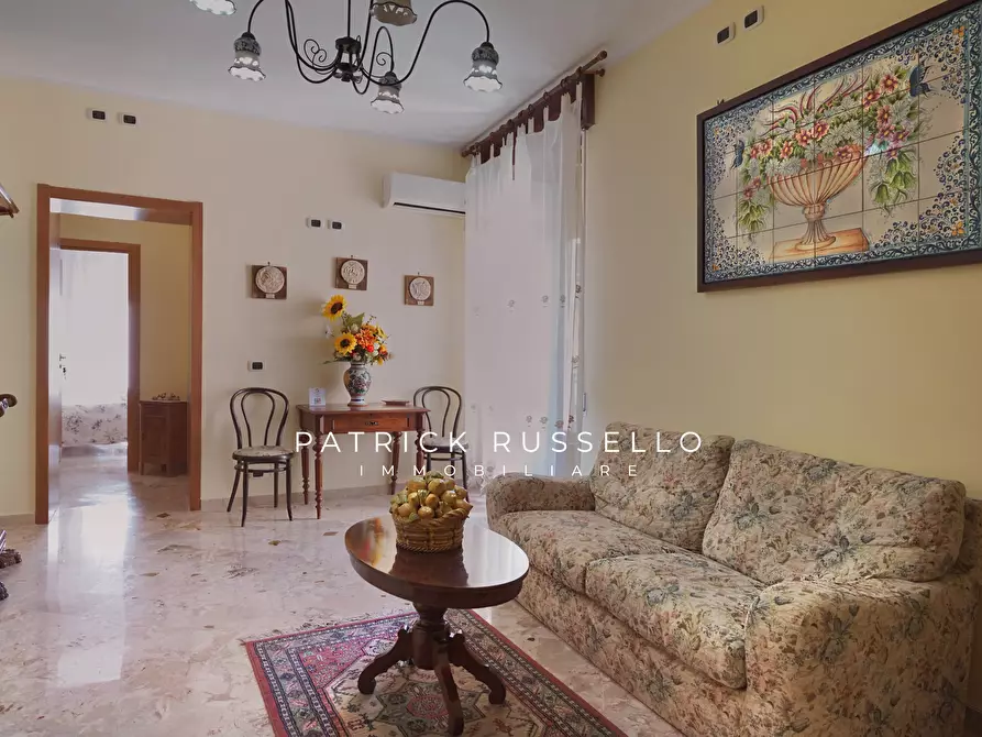 Immagine 16 di Appartamento in vendita  in Corso Vittorio Emanuele 238 a Gela