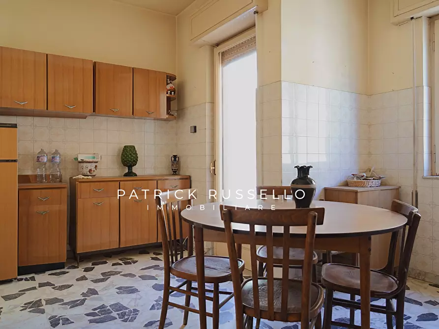 Immagine 2 di Quadrilocale in vendita  in Via Formia 40 a Gela