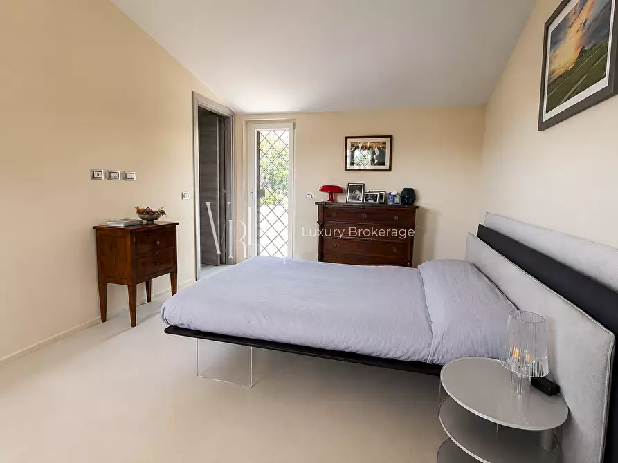 Immagine 31 di Villa in vendita  a Roma